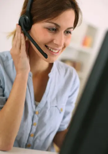 customer-support-staff-qkkre7l4370ioiop460p6n95nauu0qhwgxmt9rzy88.webp